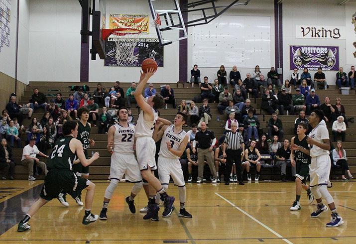 Boys basketball celebrates senior night