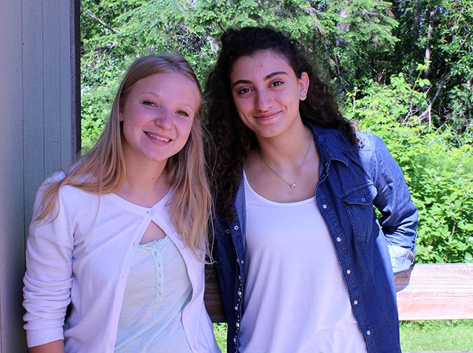 %28Left+to+right%29+Seniors+Noemie+Bonbled+and+Maria+Valentini+take+a+moment+to+appreciate+each+other%2C+and+the+time+they+spent+in+Lake+Stevens+as+friends+and+host-sisters+on+the+senior+class%E2%80%99s+last+day+at+the+high+school.+%E2%80%9CI+met+such+a+good+people+here%2C+my+friends+helped+me+a+lot+my+teachers+too.+I+felt+really+good+they+didn%27t+make+fun+of+my+accent+they+just+accepted+me%2C%E2%80%9D+said+Valentini.%0A