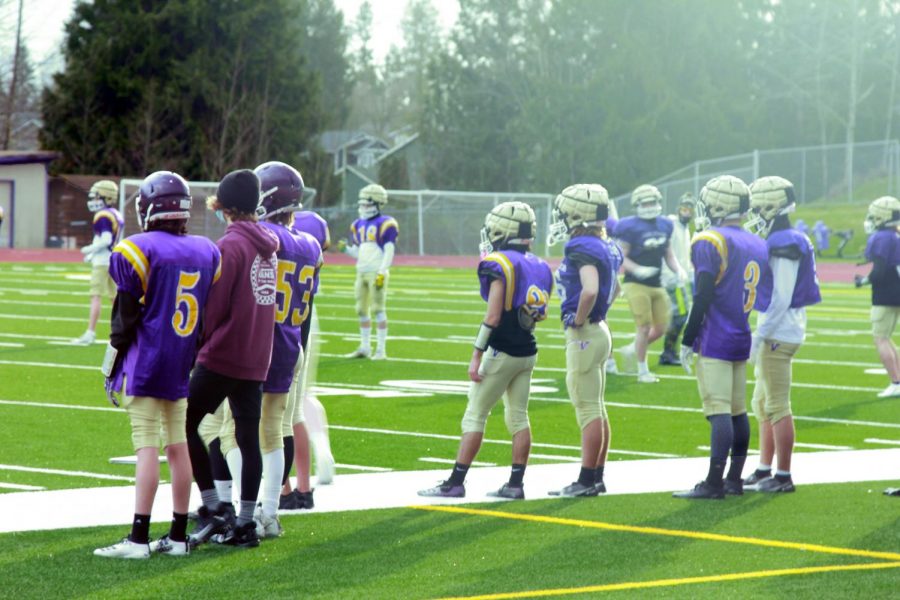 Fresh start: All players on the field or sidelines working hard to prepare for the season. Lake Stevens Vikings are eager start this season strong. Theyre going at it pretty hard, Xiong said.