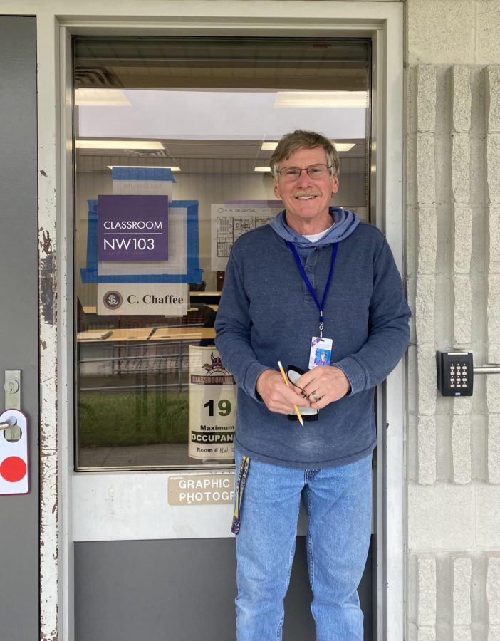 Veteran Teachers: Cliff Chaffee has been teaching math at LSHS for 46 years. Chaffee has taught over five teachers who now teach at LSHS. "I started teaching at the Pink Palace which is now North Lake and moved over here in 1979. So I have been here forever," Chaffee said.