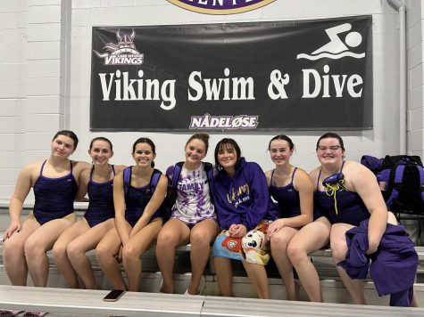 Lake Stevens Girls Swim and Dive team seniors, Rachel Howard, Sarah Fleischmann, Savannah Foley, Mackenzie Smith, Charlotte Lamb, Riley Scherer, and Kelly Howard take a breather after their win against Everett High School, 127-53. The Viks have an amazing record of 8-1 and are hoping to add to their wins throughout the season. We really want to get a relay to state this year, Mackenzie Smith said.