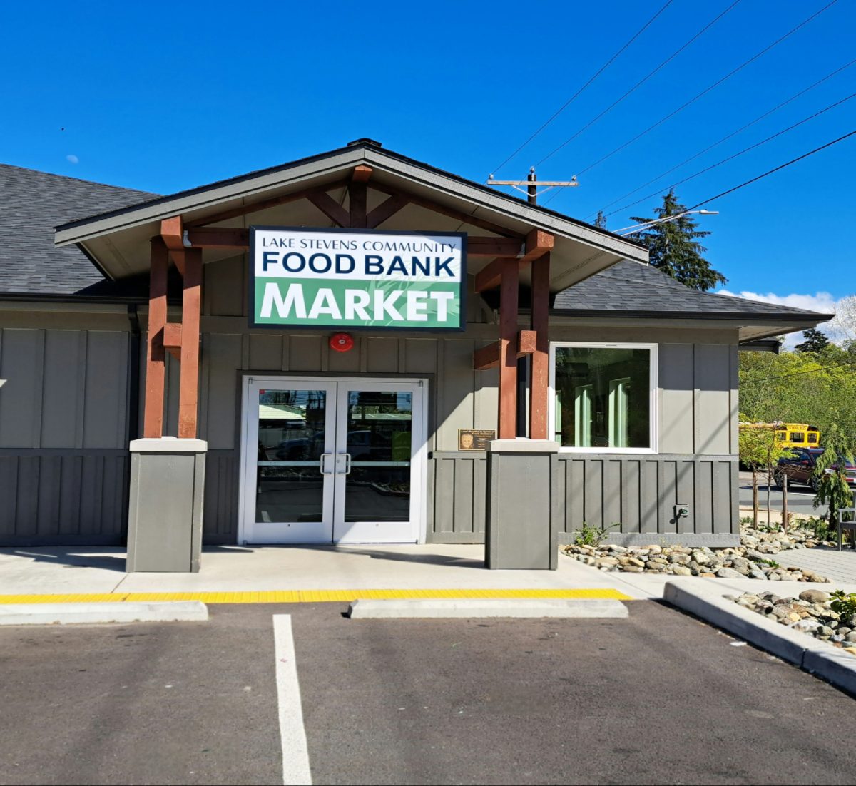 This is the front entrance of the Lake Stevens Food Bank. 