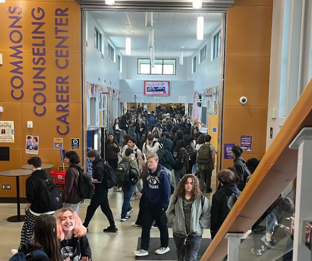 Students flood the Valhallway at Lake Stevens High School during passing period.