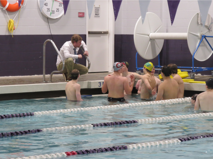 Lake Stevens boys' swim chases fourth consecutive districts title